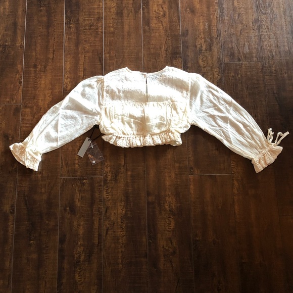 Lovers + Friends - Emily Crop Top in Ivory - Picture 4 of 8